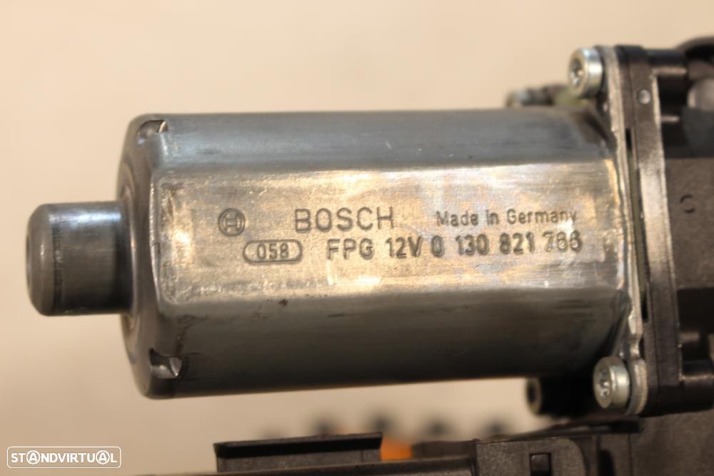 Motor Do Elevador De Vidro Traseiro Direito Audi A4 (8Ec, B7)  8E09598 - 9