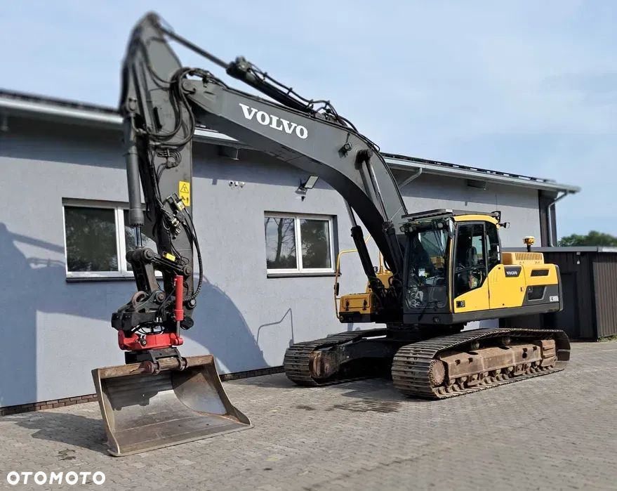 Volvo EC300DL - 4