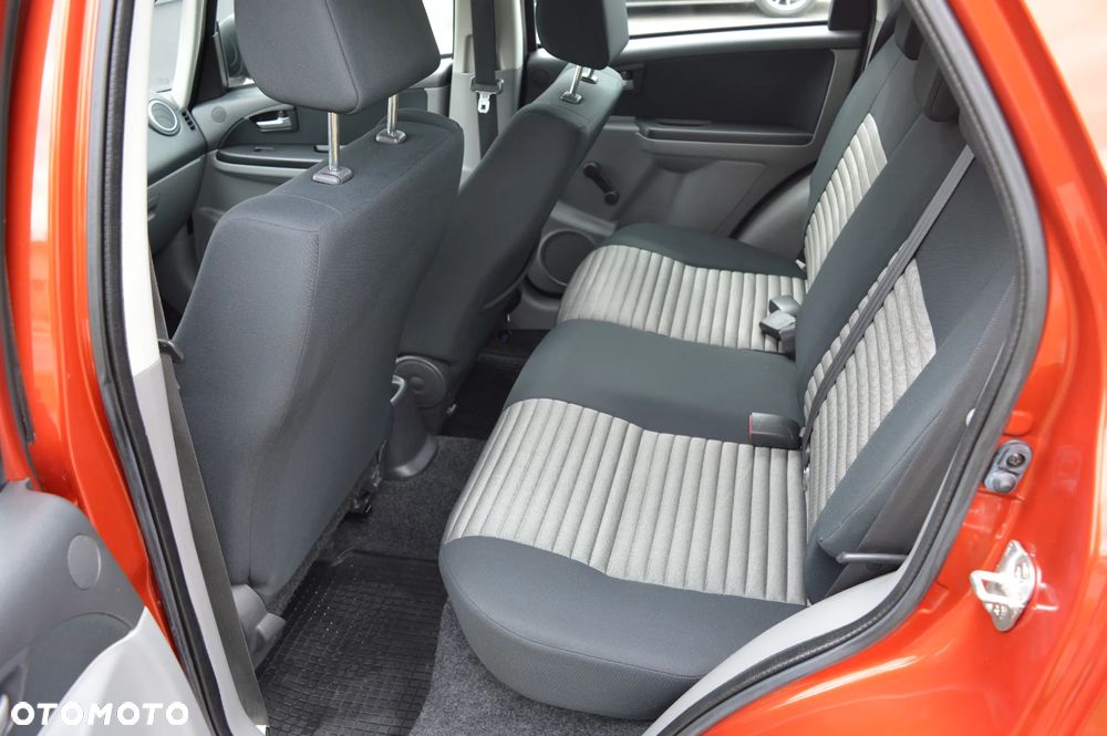 Suzuki SX4 1.5 Streetline 4x2 Classic - 27