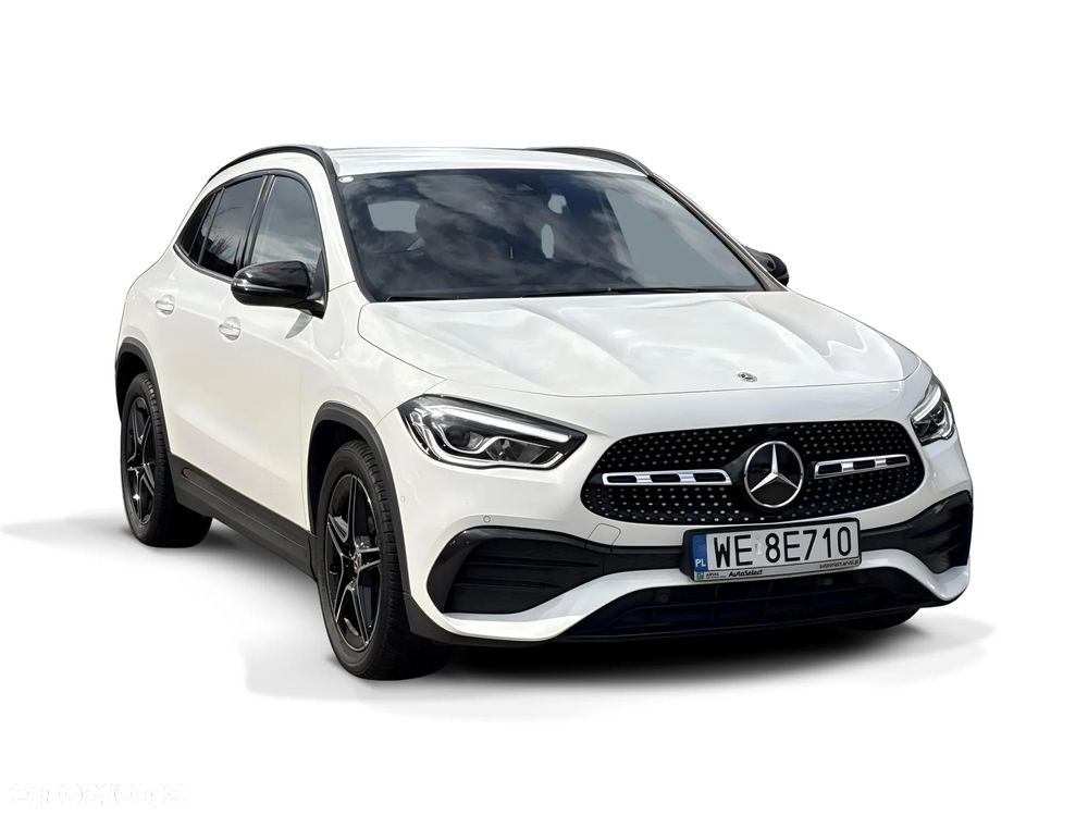 Mercedes-Benz GLA - 9