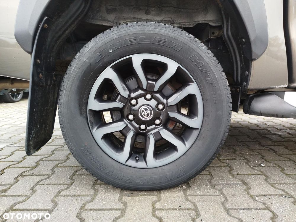 Toyota Hilux - 17