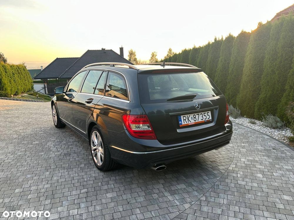 Mercedes-Benz Klasa C 200 CGI BlueEff Avantgarde - 5
