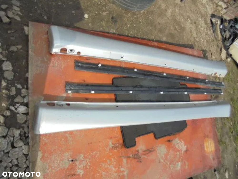 MERCEDES ML 163 LIFT AMG LISTA PROGOWA LEWA PRAWA - 1