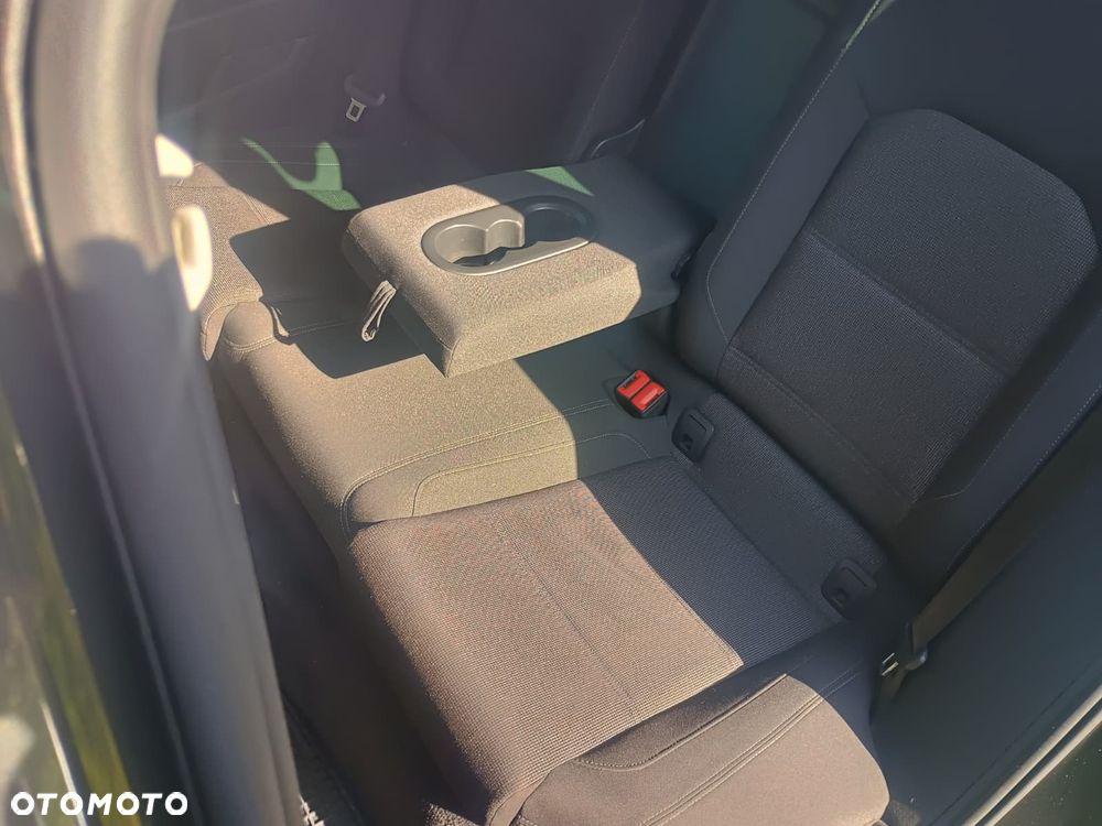 Volkswagen Passat - 16