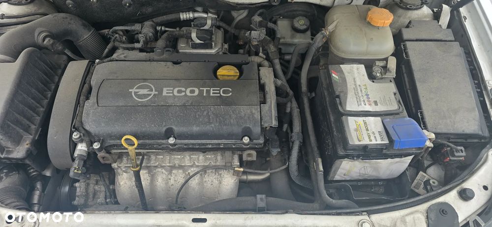 Opel Astra 1.6 Sport - 16