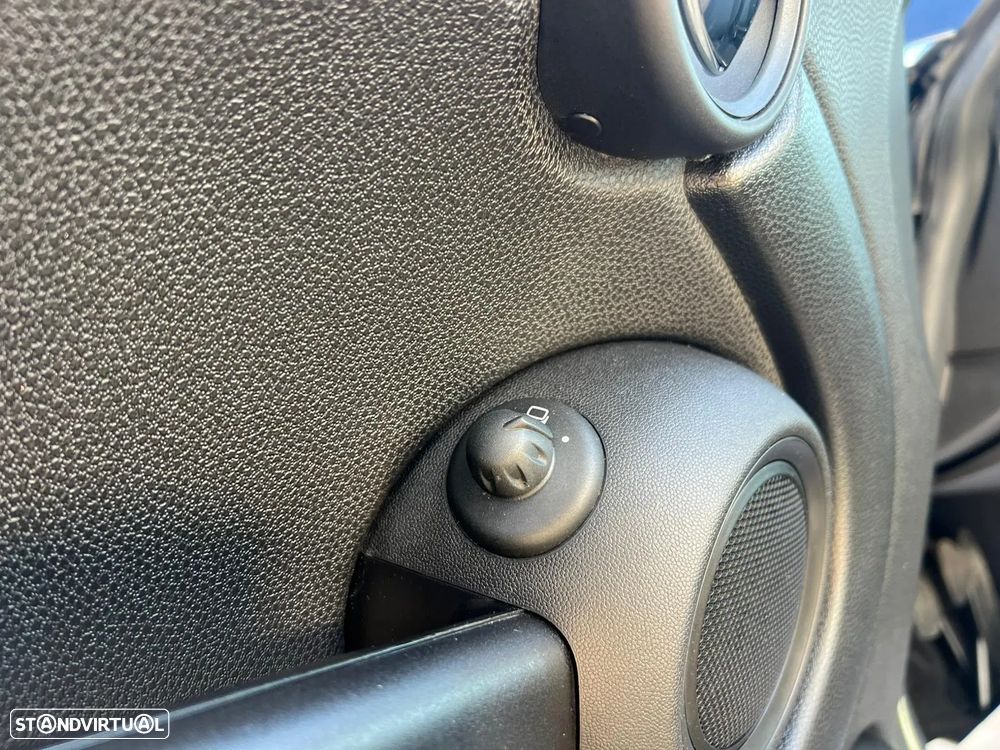 MINI 3 Portas One D - 9