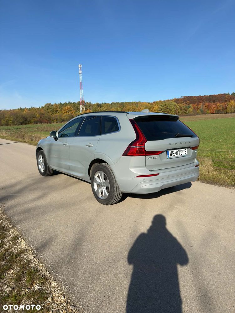 Volvo XC 60 B4 D Essential - 4