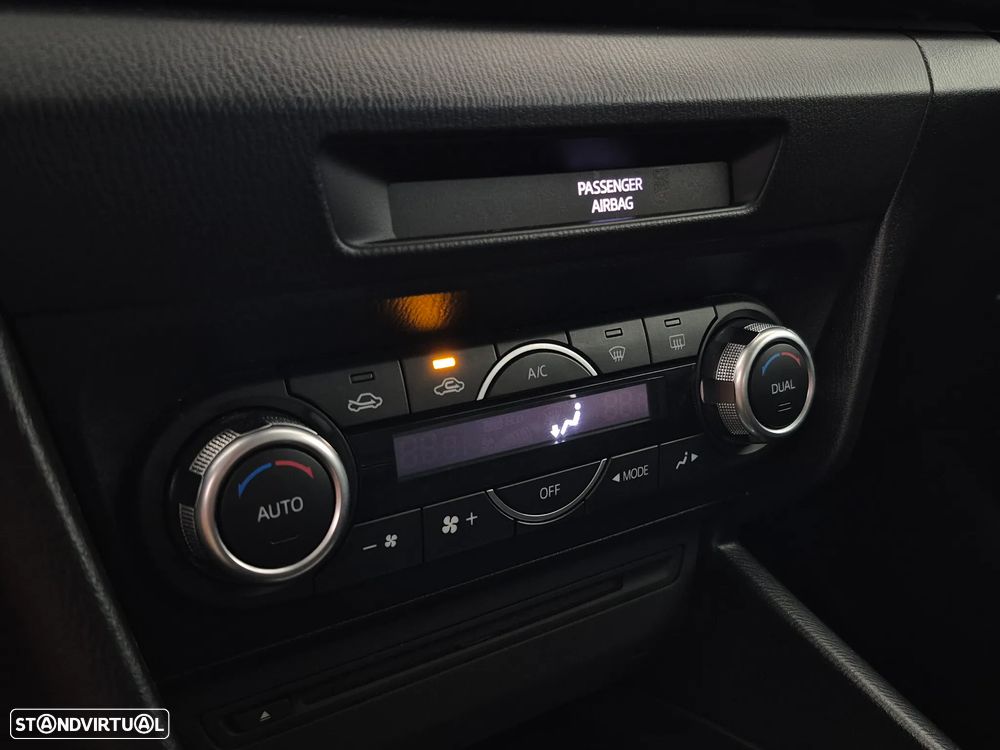 Mazda 3 1.5 Sky-G Evolve HS Navi - 13