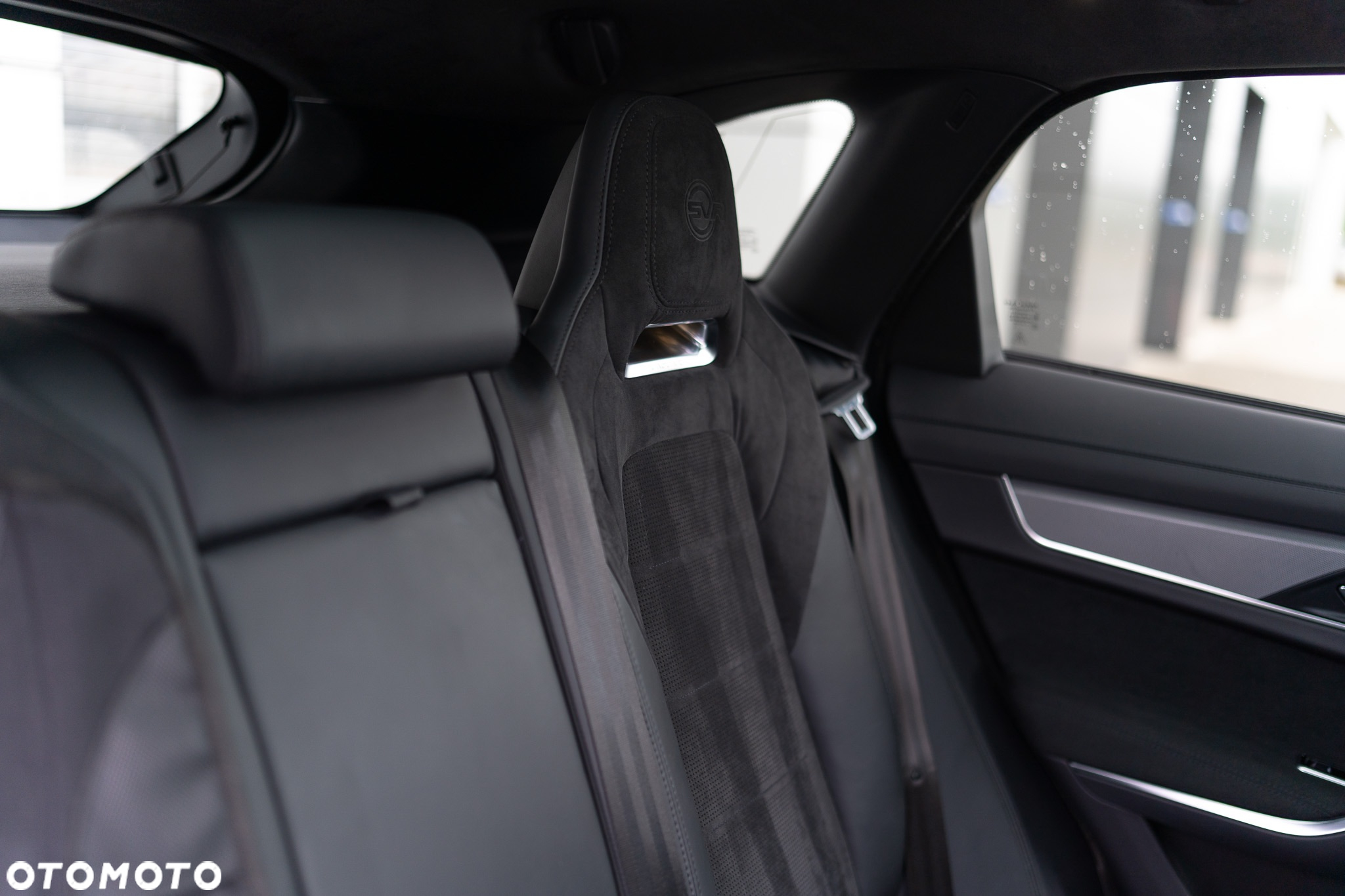 Jaguar F-Pace 5.0 V8 P550 AWD SVR - 21
