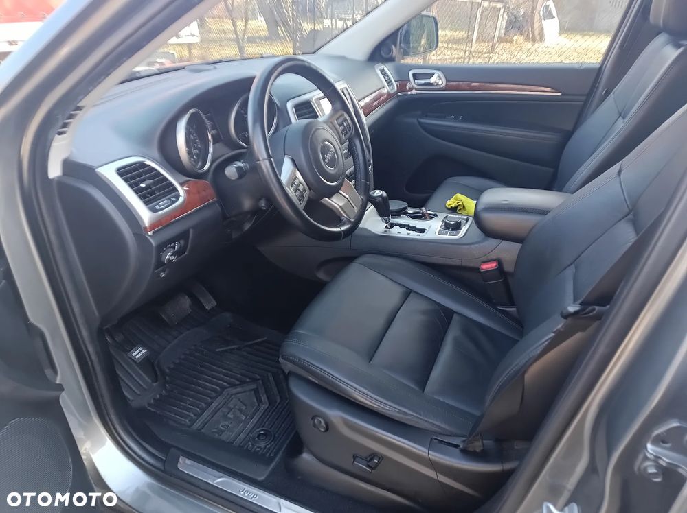 Jeep Grand Cherokee - 13