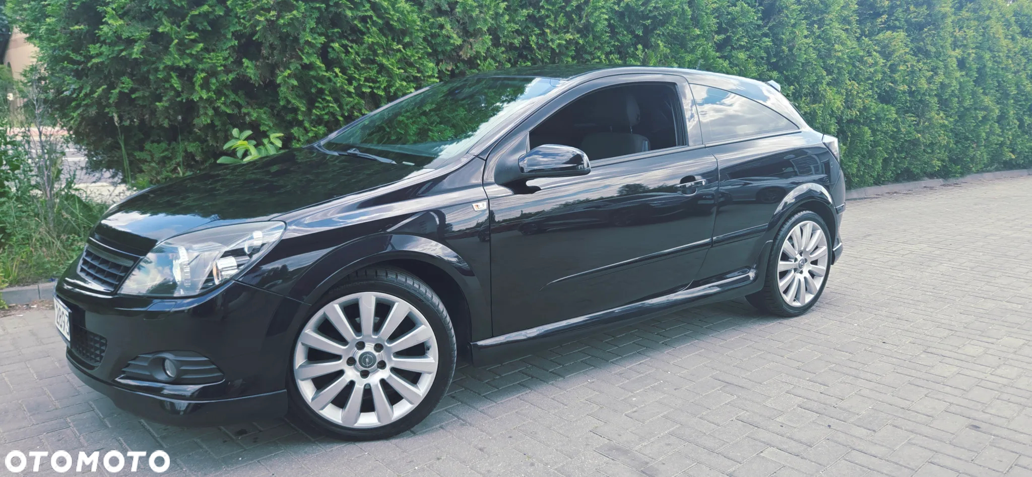 Opel Astra GTC 1.8 Cosmo - 5