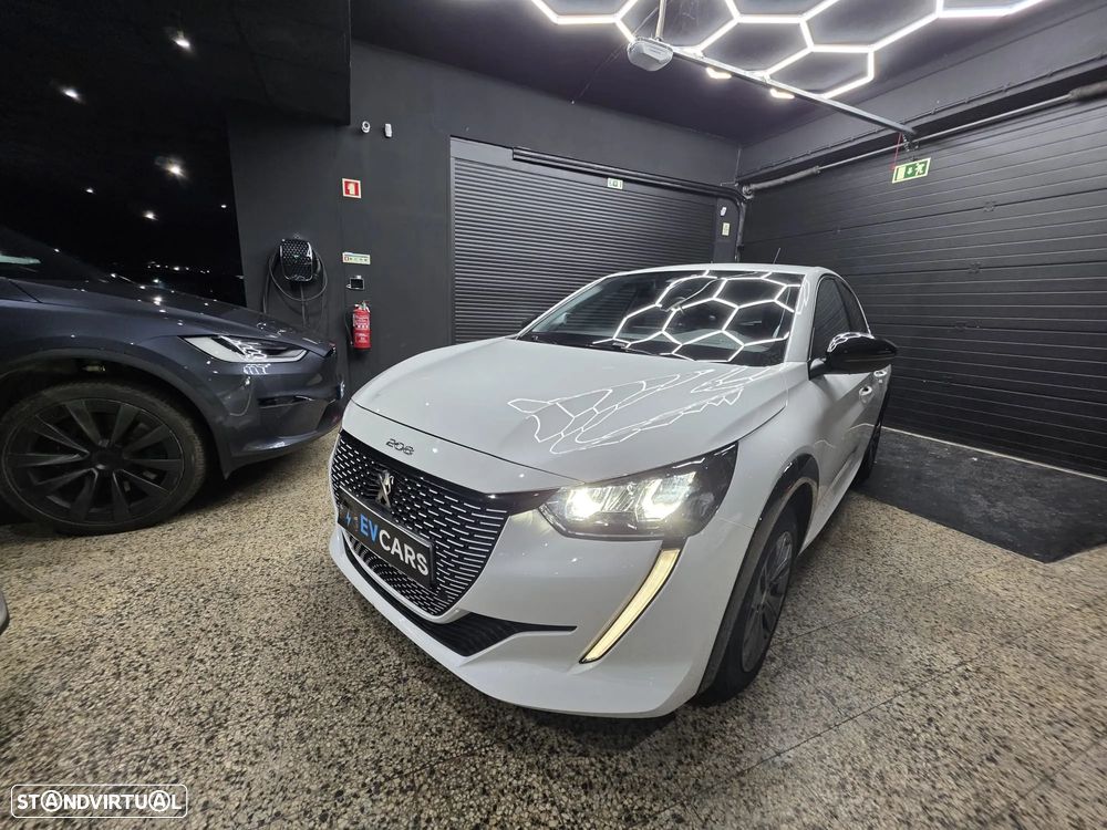 Peugeot e-208 Active Pack - 44