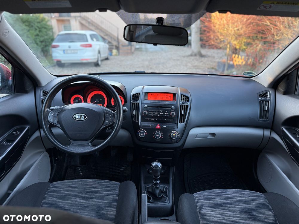 Kia Ceed 1.4 CVVT LX Basis - 19