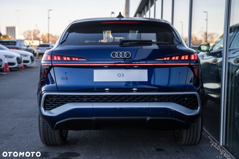 Audi Q3 Sportback - 4