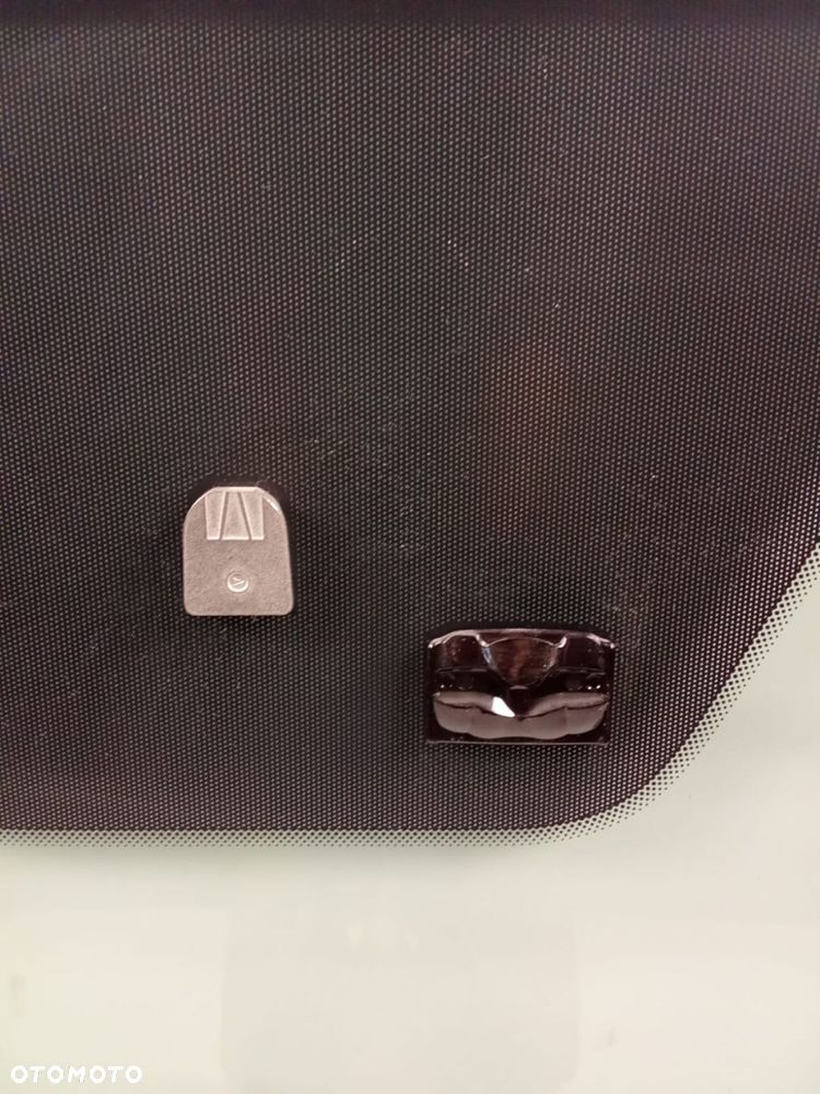 Szyba przednia KIA VENGA 2009- MINIVAN - 2