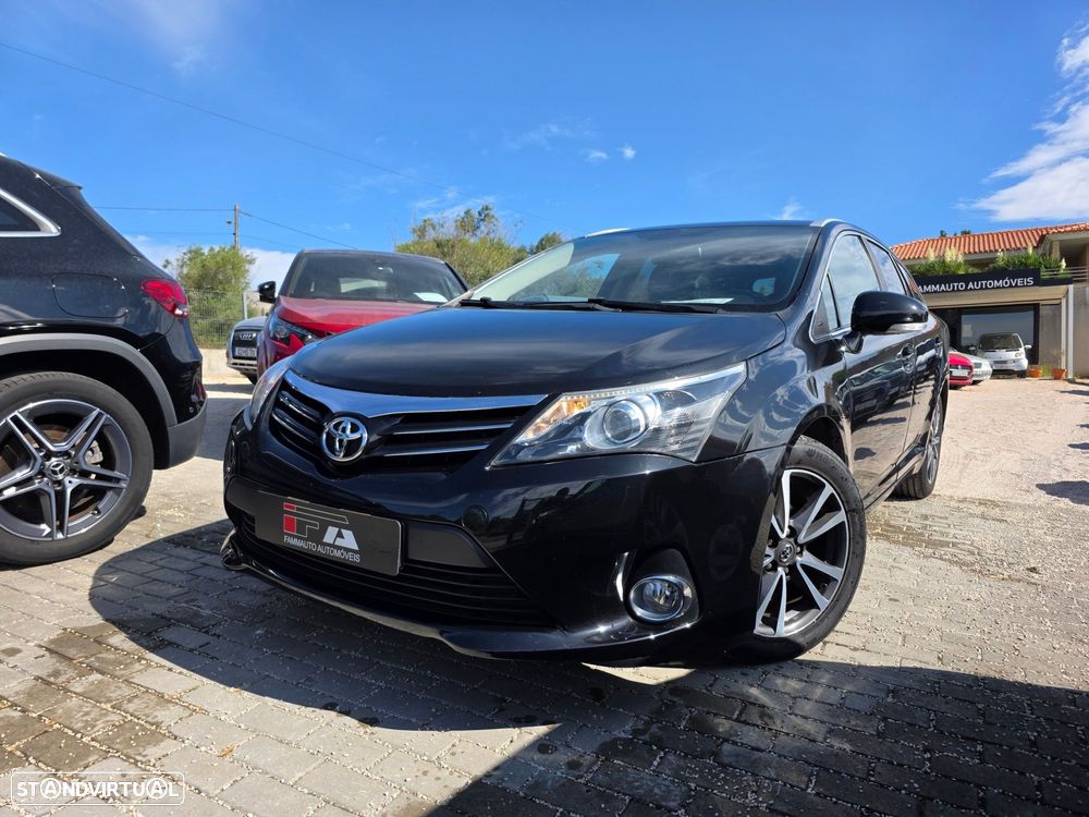 Toyota Avensis Touring Sports 2.0 D-4D Luxury - 3