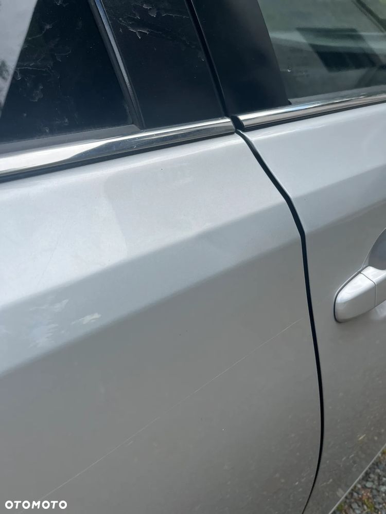 Toyota Auris 1.6 D-4D Dynamic - 3