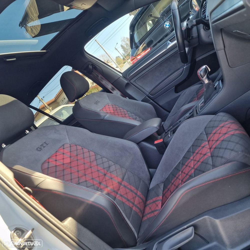 VW Golf 2.0 TSI GTi TCR DSG - 8