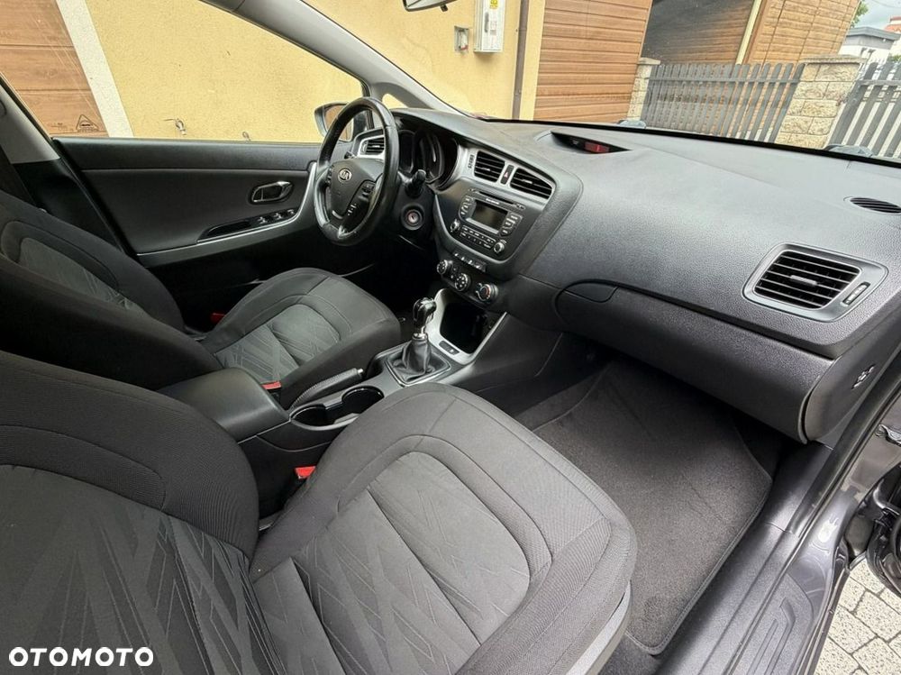 Kia Ceed - 13