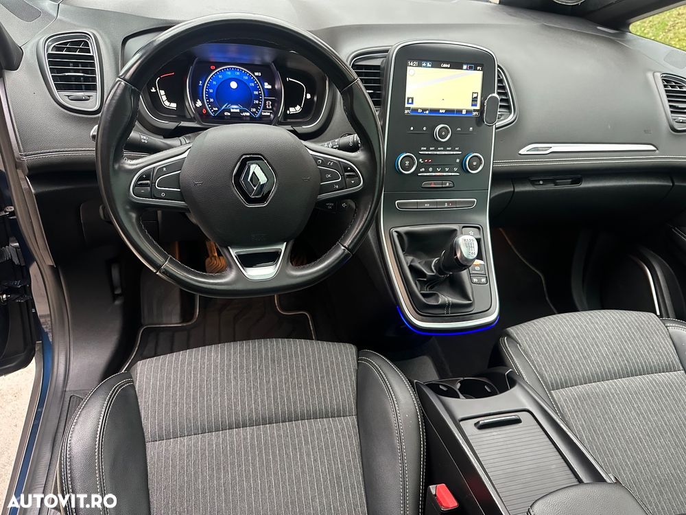 Renault Grand Scenic TCe 140 GPF BLACK EDITION - 12