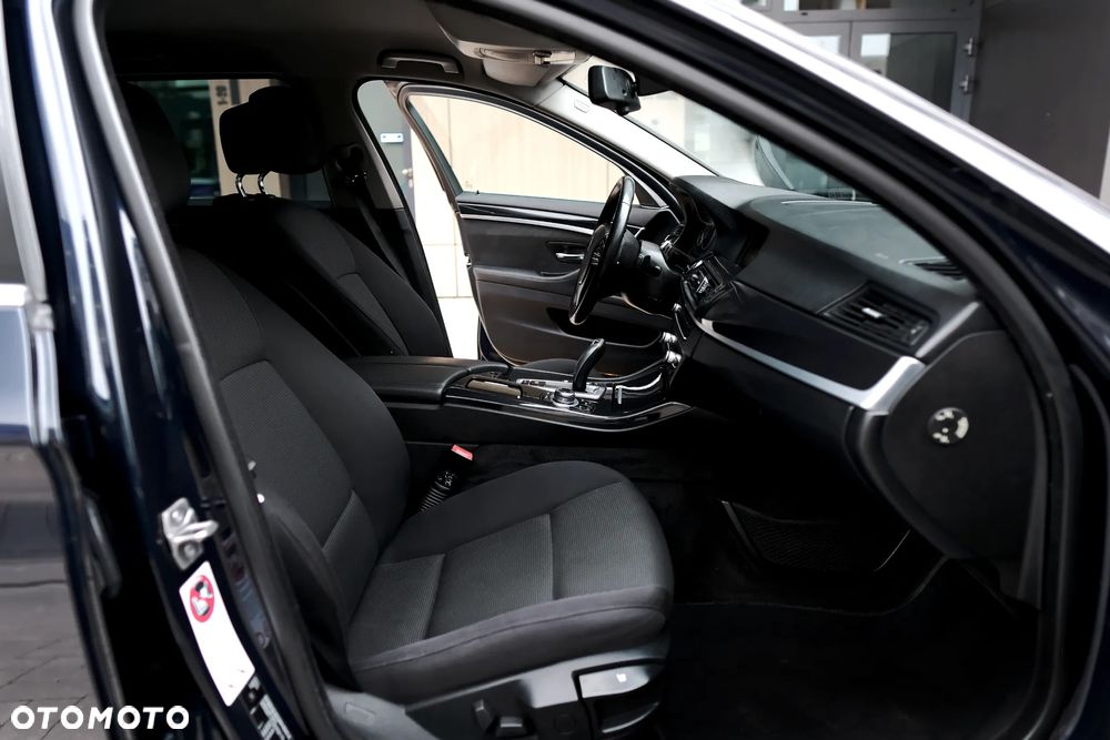 BMW Seria 5 520d - 20