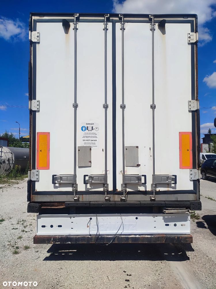 Schmitz Cargobull SKO 24 - 4