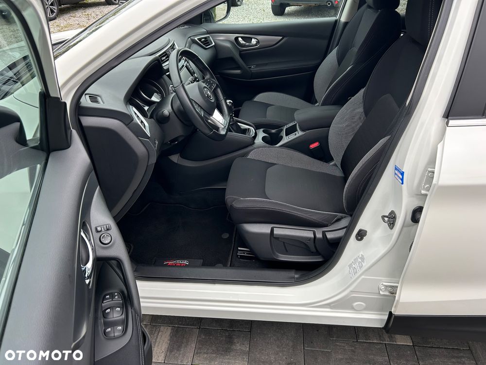 Nissan Qashqai 1.6 DIG-T N-Connecta - 7