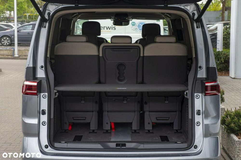 Volkswagen Multivan - 13