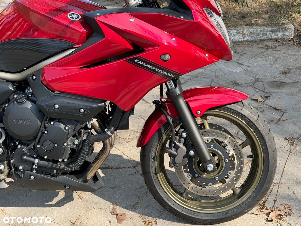 Yamaha XJ - 9
