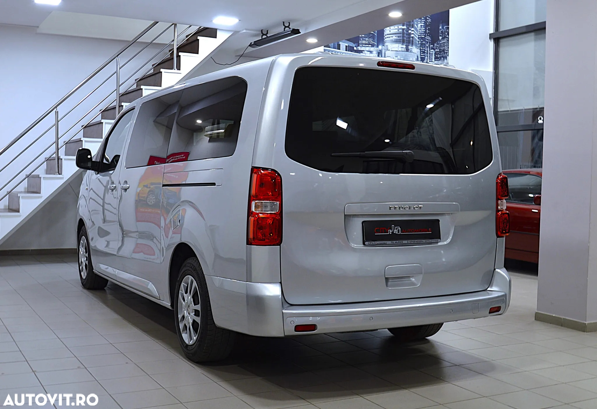Peugeot Traveller L3H1 1.6 BlueHDI 115 S&S Combispace - 7