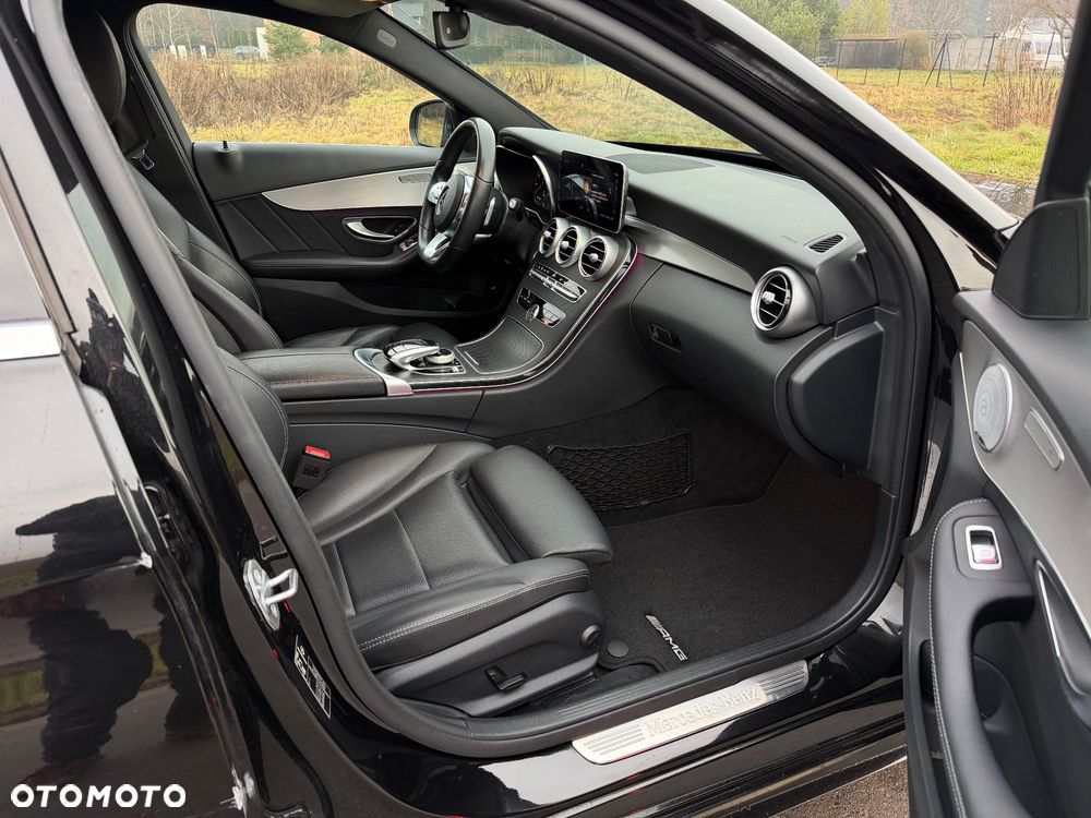 Mercedes-Benz Klasa C 220 d 4Matic 9G-TRONIC AMG Line - 29