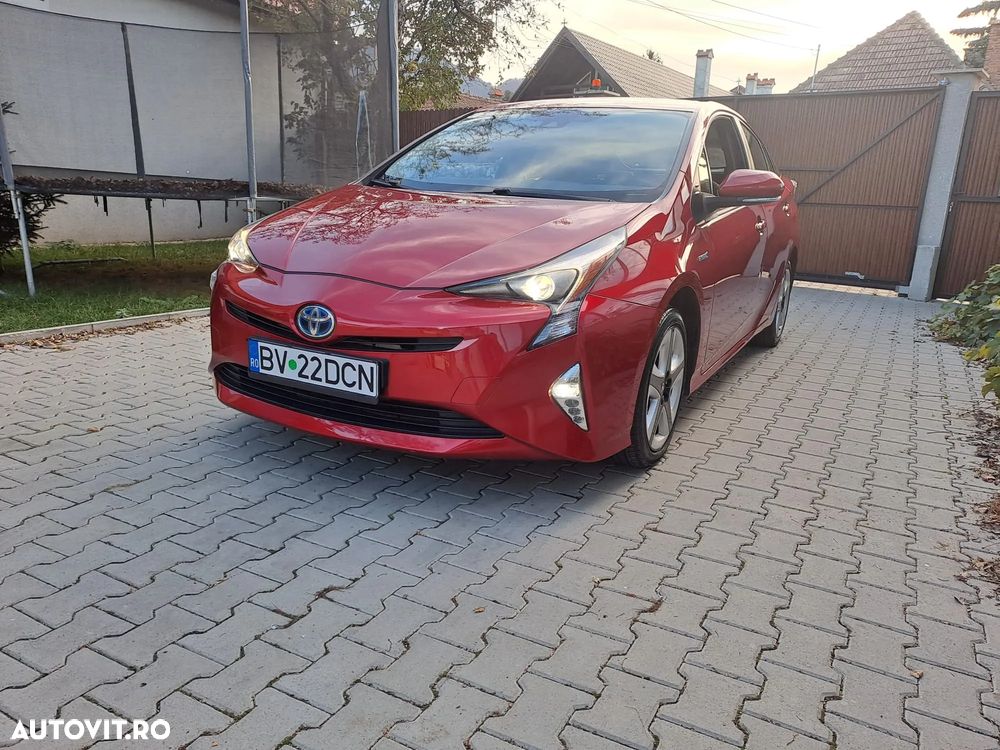 Toyota Prius Hybrid - 1