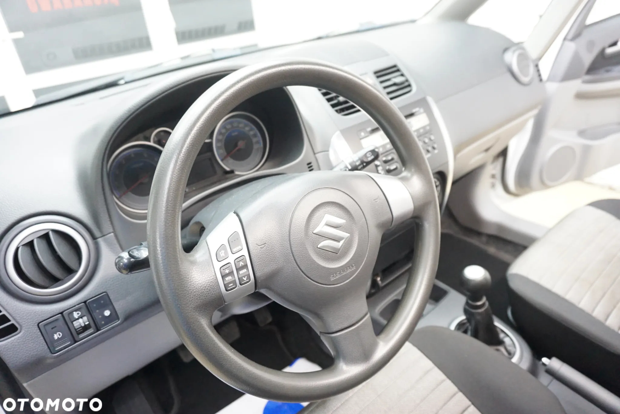 Suzuki SX4 1.5 Comfort - 22