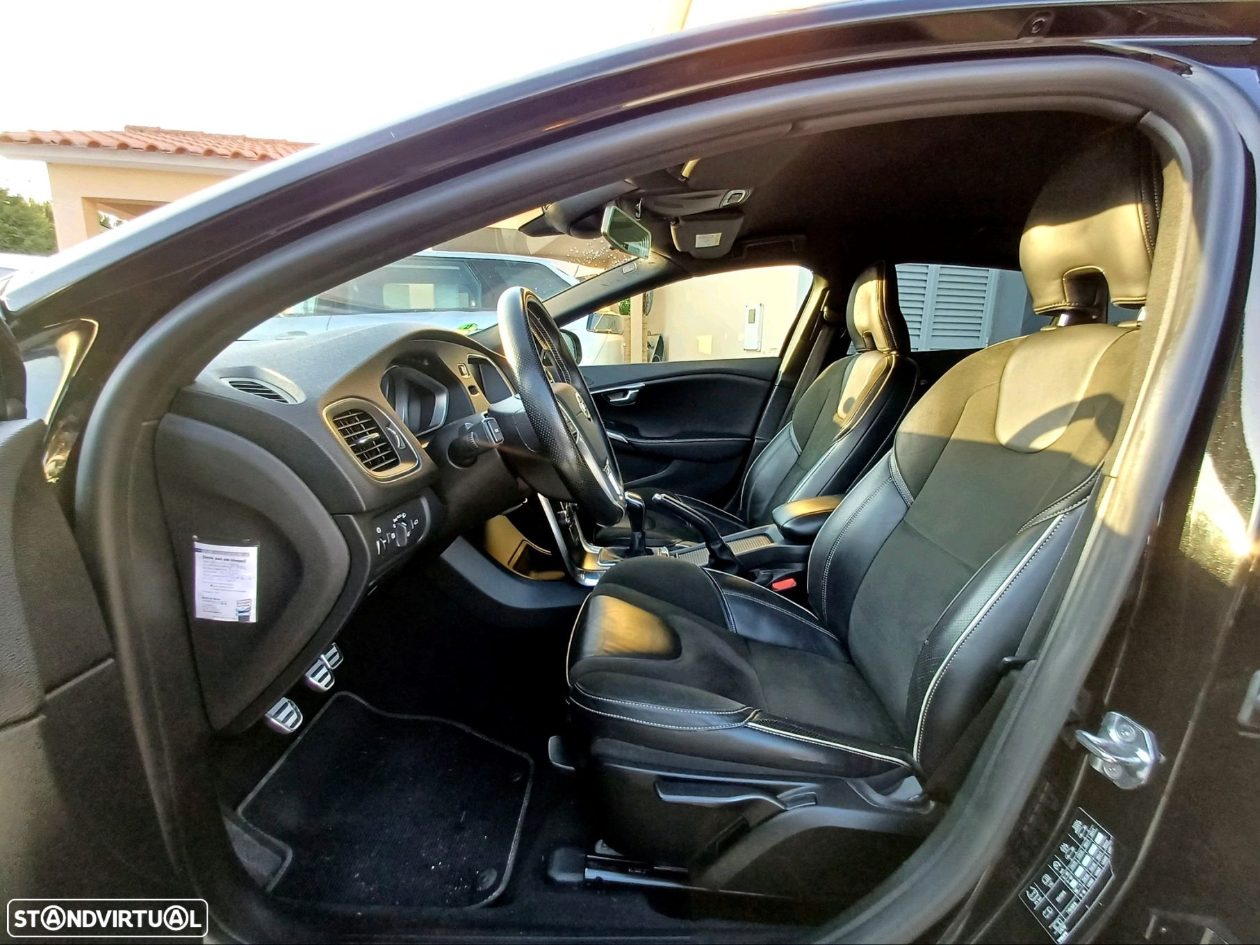 Volvo V40 2.0 D2 R-Design - 2