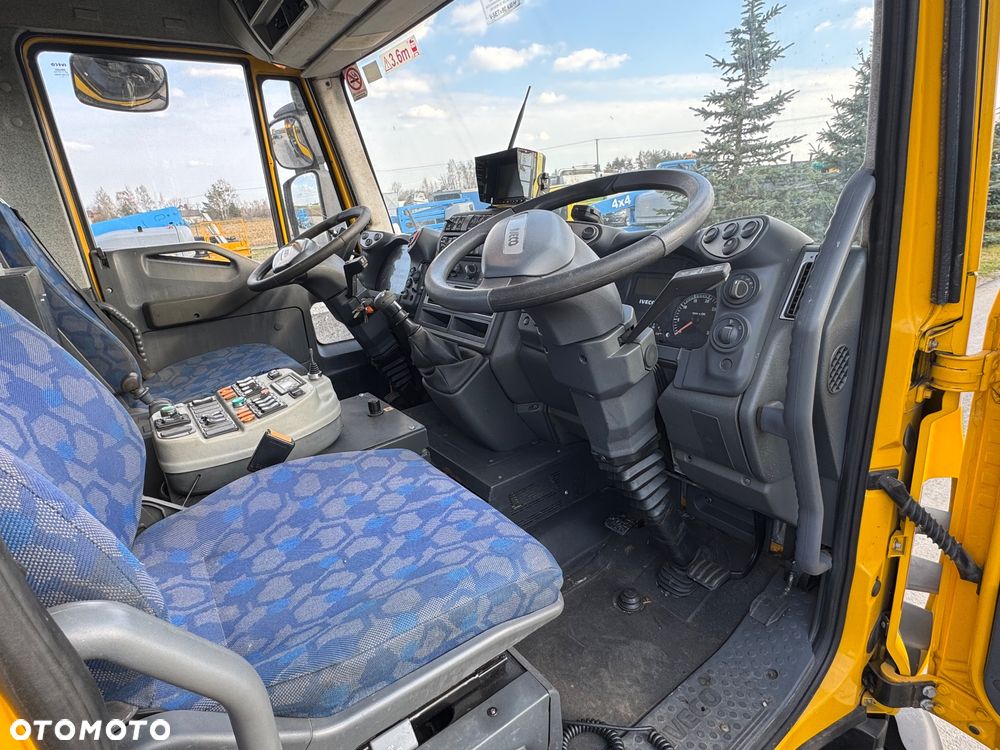 Iveco Eurocargo 180e25 zamiatarka Johanston VT800 - 5