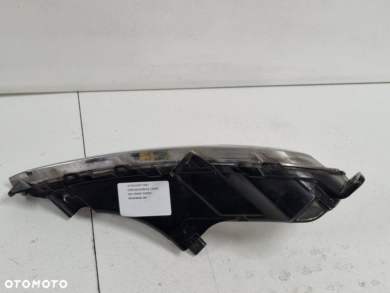 PEUGEOT 308 II 2 KIERUNKOWSKAZ LAMPA DRL PRAWY PRZÓD 9818538480 - 11