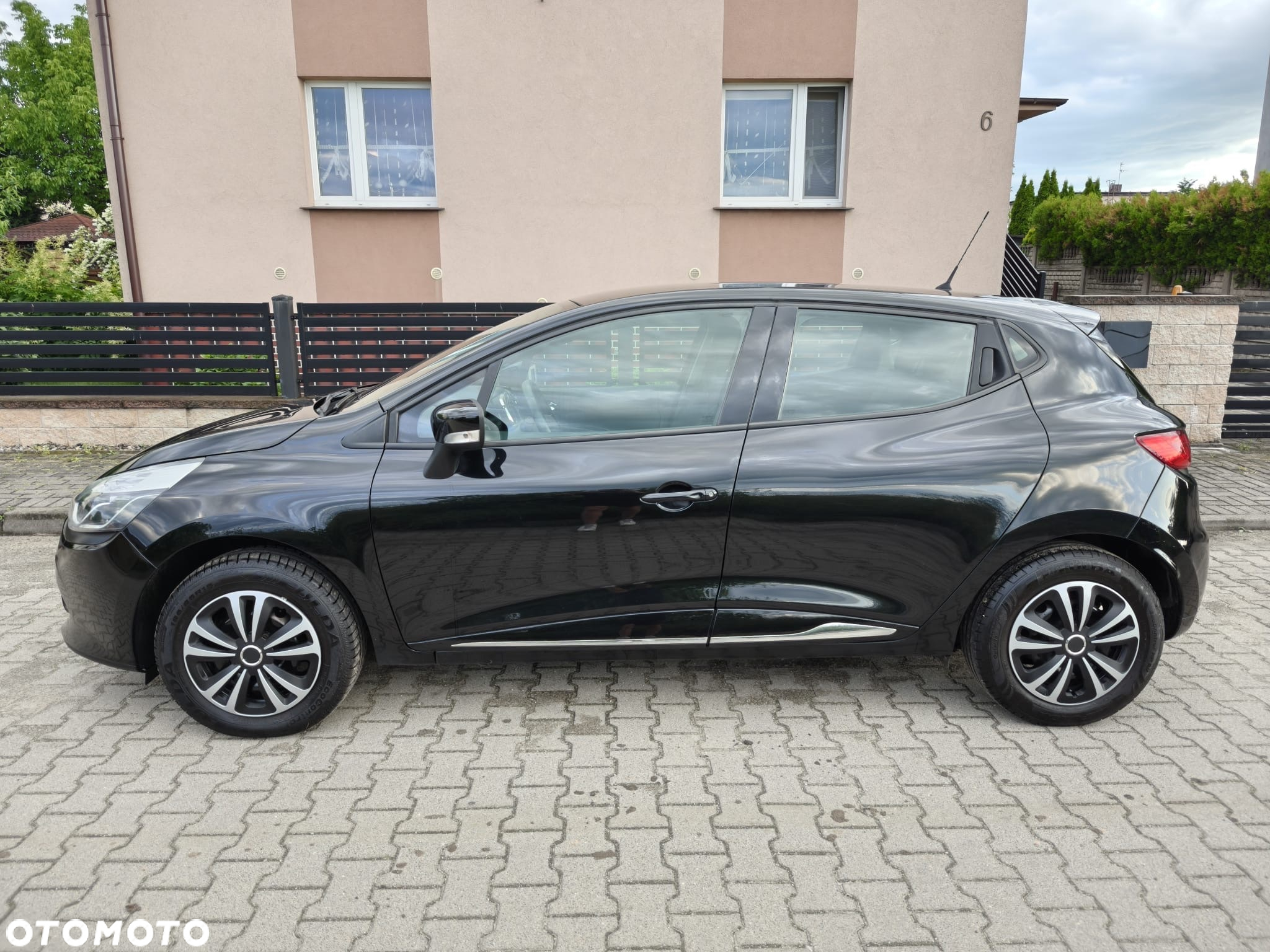Renault Clio - 2
