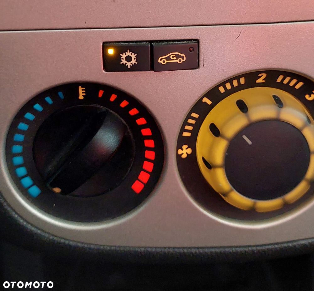 Opel Corsa 1.2 16V - 18