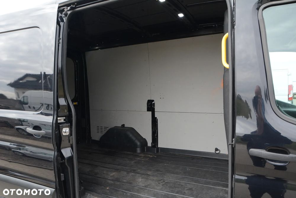 Ford Transit - 24