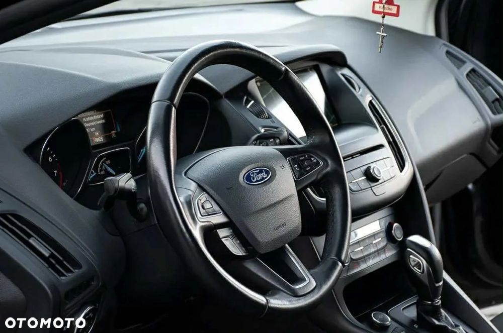 Ford Focus 1.5 EcoBoost Gold X ASS PowerShift - 4
