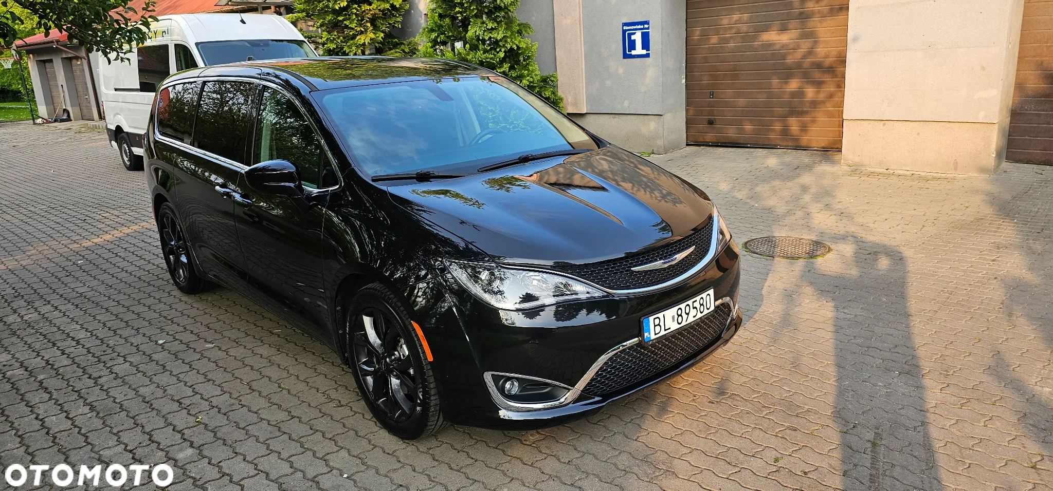 Chrysler Pacifica - 9