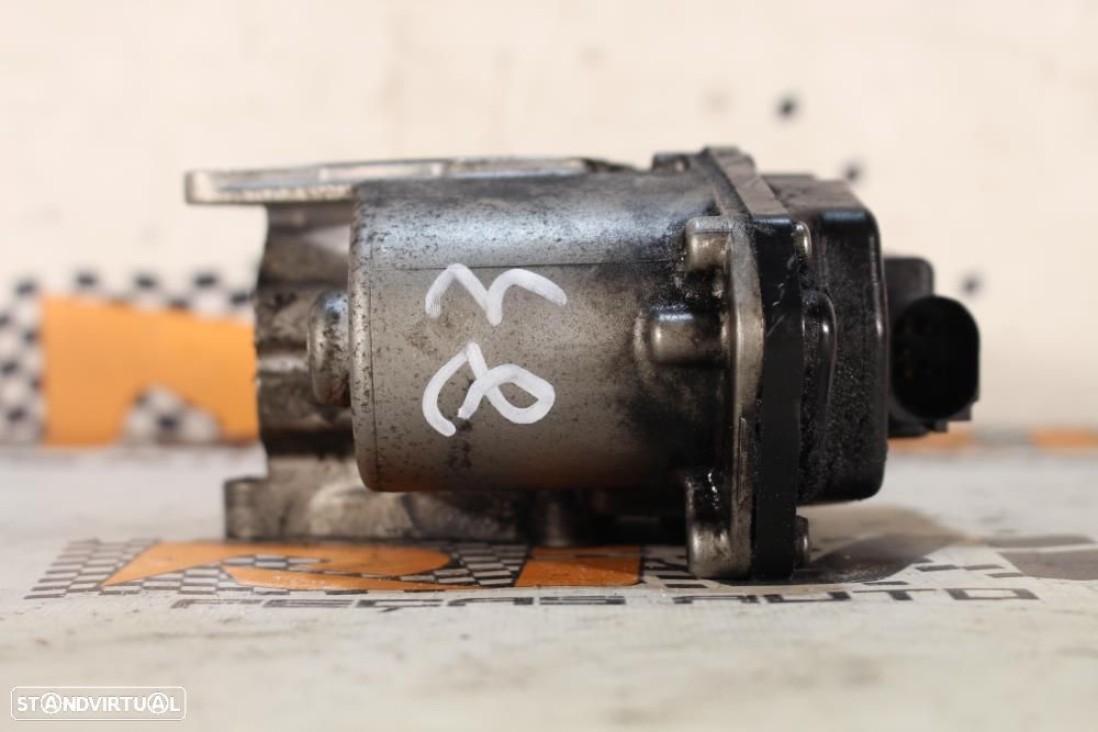 Borboleta De Admissão Volkswagen Golf Vi (5K1)  03L131501e / 10592645 - 5