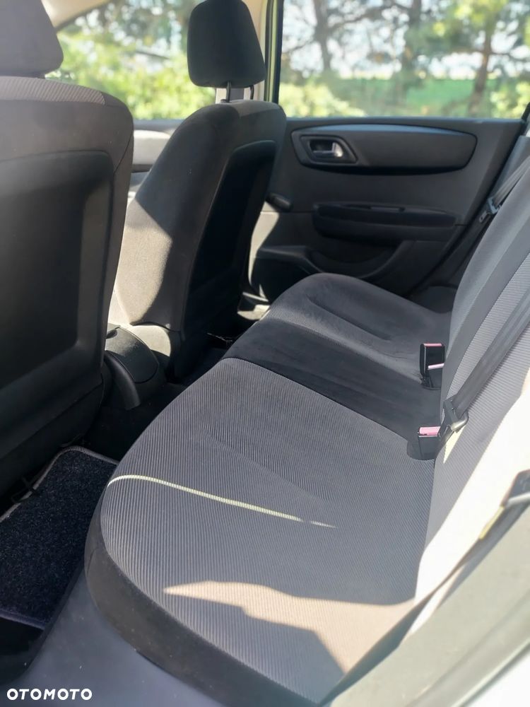 Citroën C4 1.6 HDi X - 12