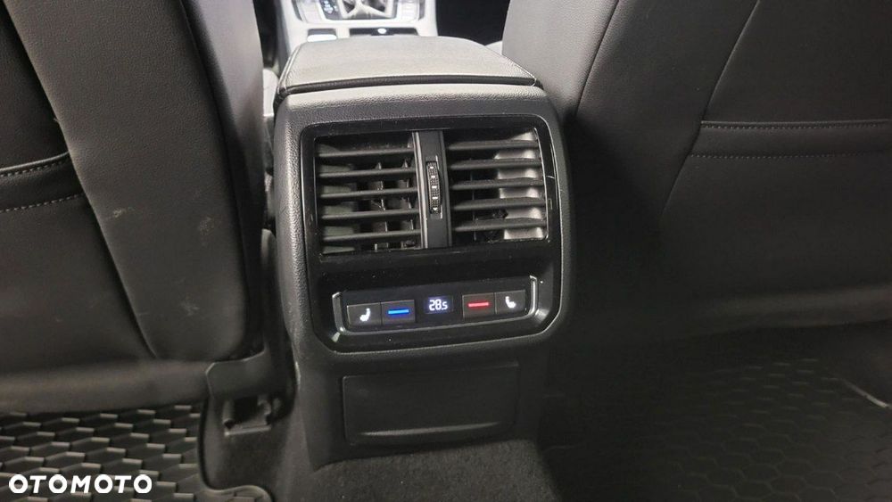 Volkswagen Arteon 2.0 TDI R-Line DSG - 23