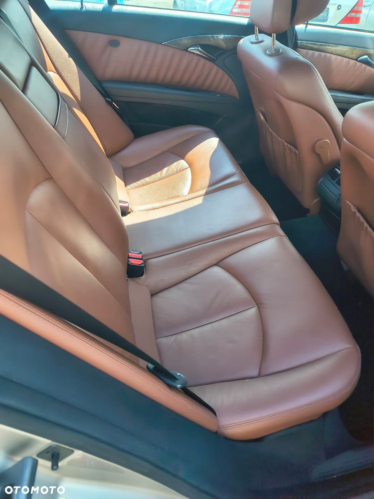 Mercedes-Benz Klasa E 350 4-Matic Avantgarde - 19