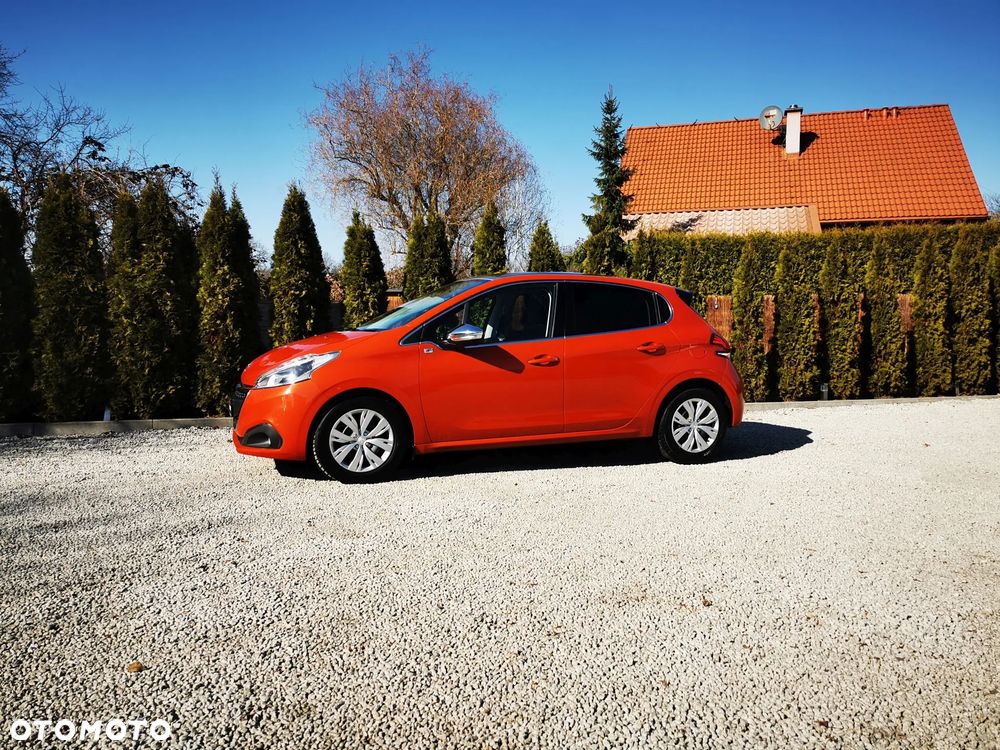 Peugeot 208 Blue-HDi 100 Stop&Start Style - 13