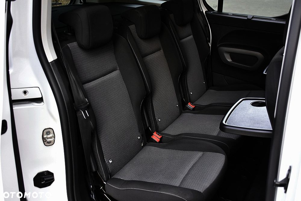 Toyota Proace City Verso 1.2 Turbo L1 Team Deutschland - 39