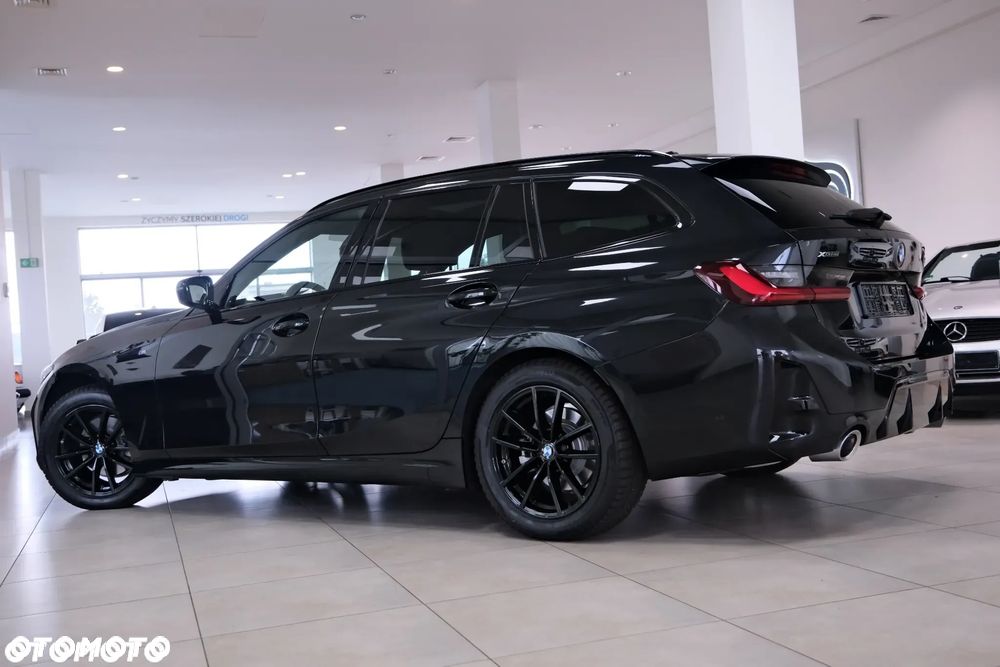 BMW Seria 3 320d xDrive M Sport - 18