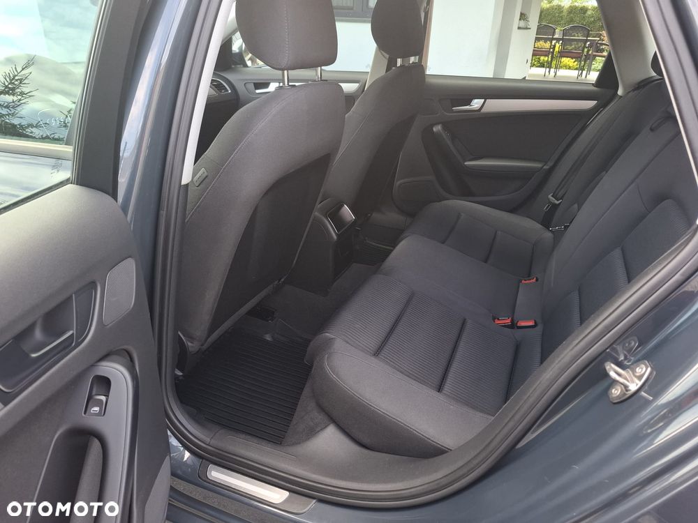 Audi A4 Avant 2.0 TDI - 10