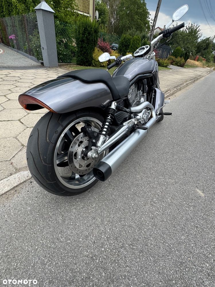 Harley-Davidson V-Rod Muscle - 13